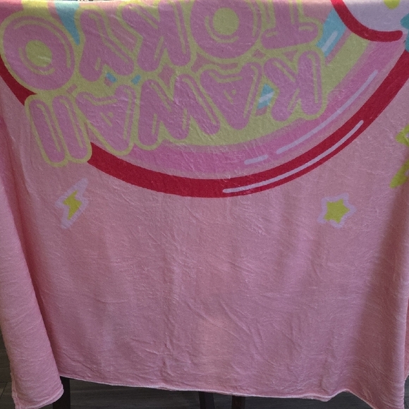 HK Mat, Blanket, Plush, Suncatcher, & Tassle - Picture 3 of 6